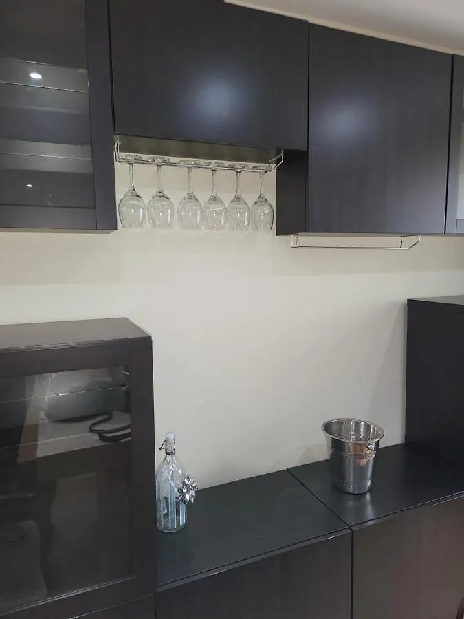 3 Bedrooms 2 Baths, Overlooking The River Near Excel, O2, City Airport - Sleeps Up To 6 London